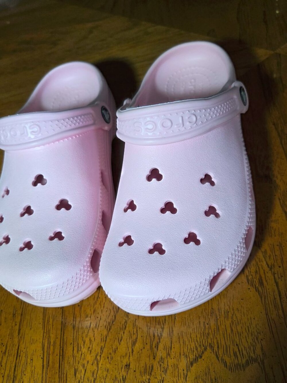 Crocs Classic Clog Disney Parks Soft Pink Size W/7 M/5 - Picture 10 of 10